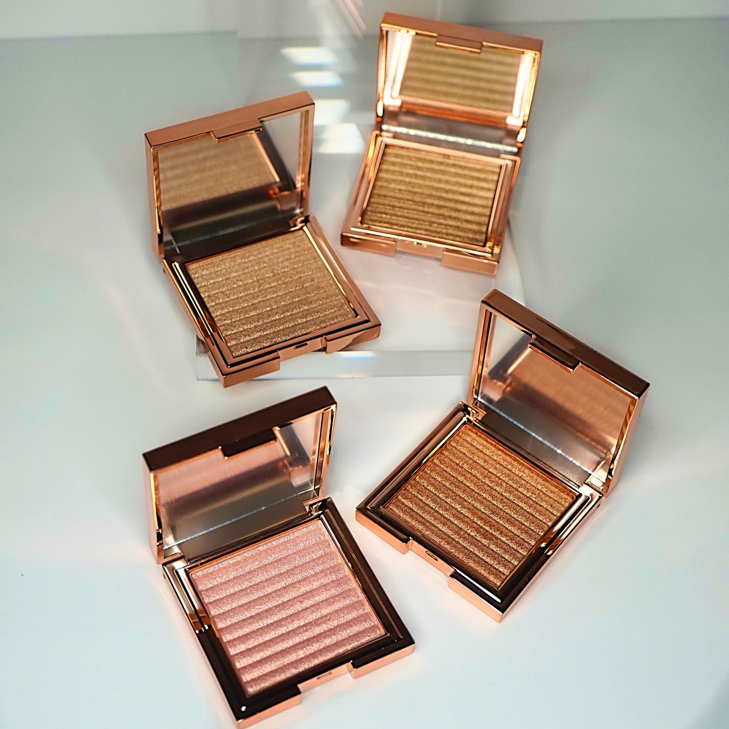 Super Star | White Gold | Shimmery Finish | Face & Body | Silky Powder | Vegan | Star Shine Highlighter